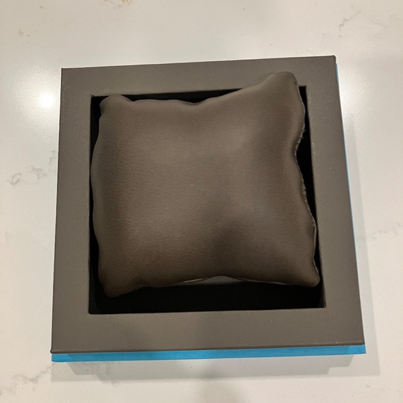 Birks bracelet presentation box with pouch - Picture 4 of 5